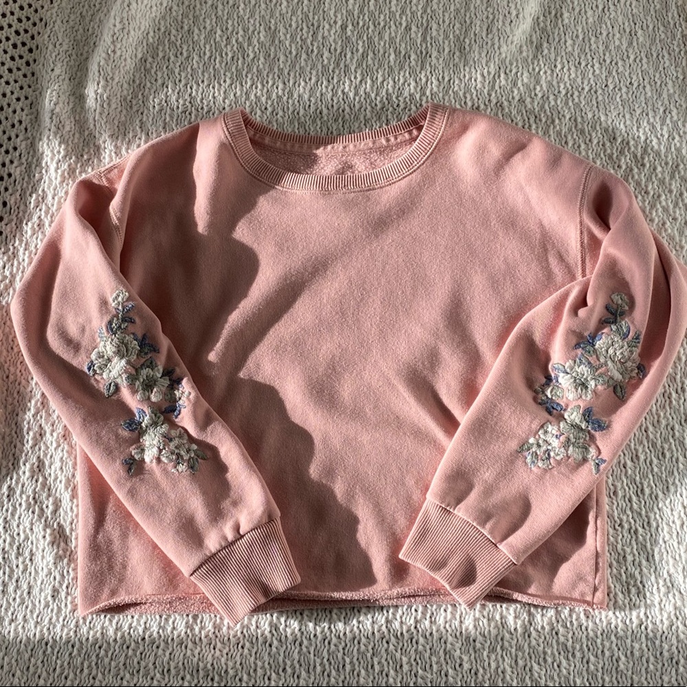 Abercrombie and Fitch Crop sweater
